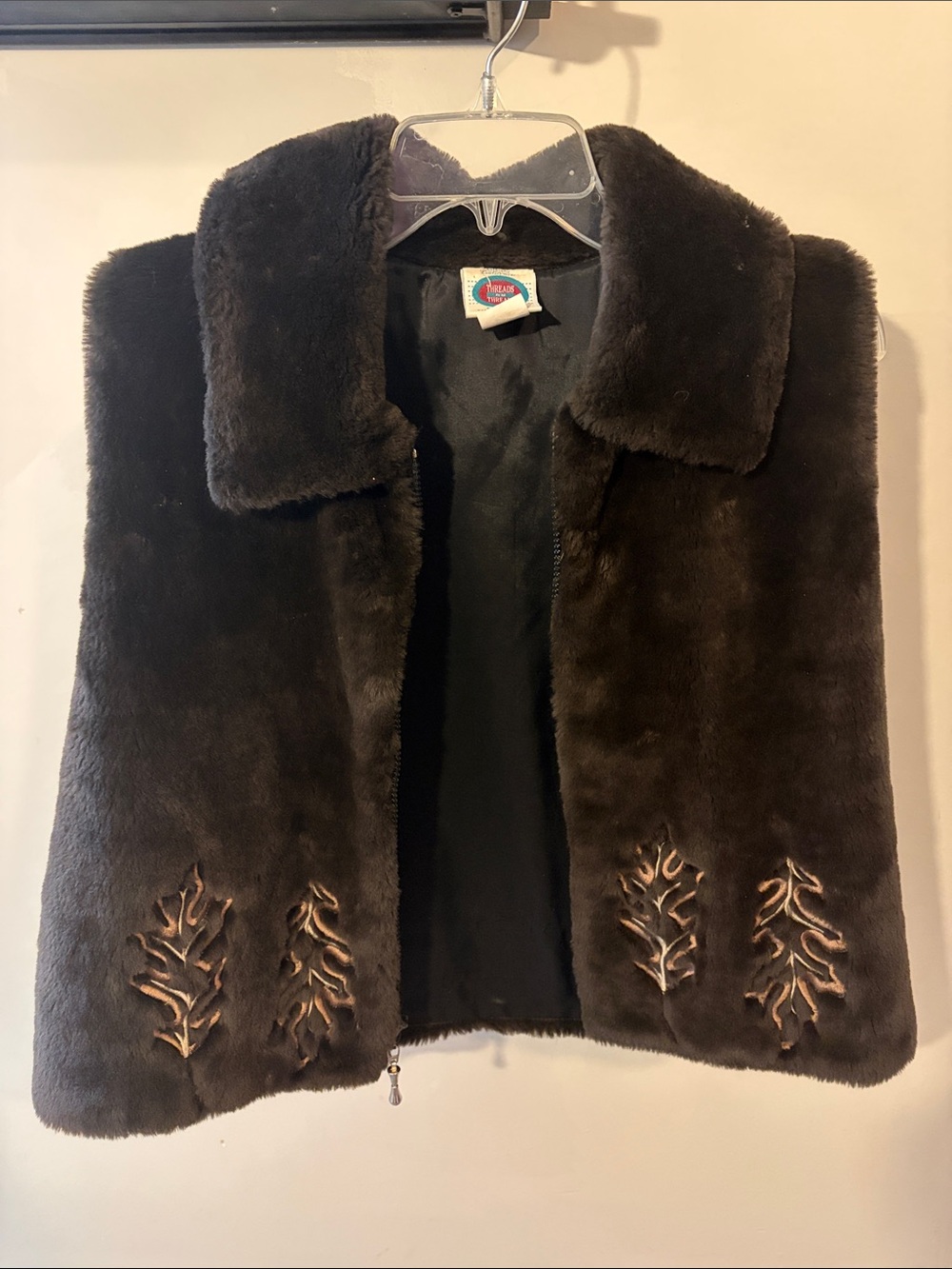 Vintage Threads on Threads Brown Faux Fur Teddy Vest Leaf Embroidered Zip Front‎